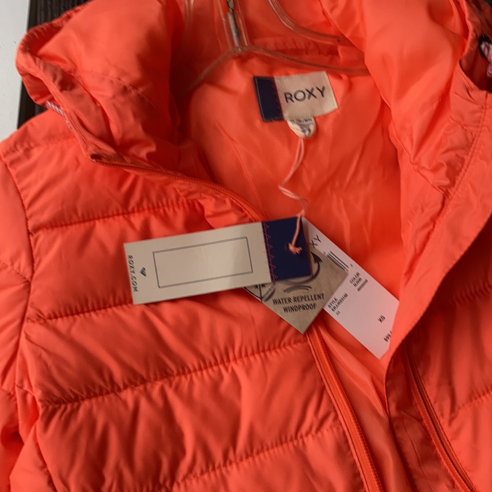 NWT Roxy light weight puffer - Picture 3 of 5